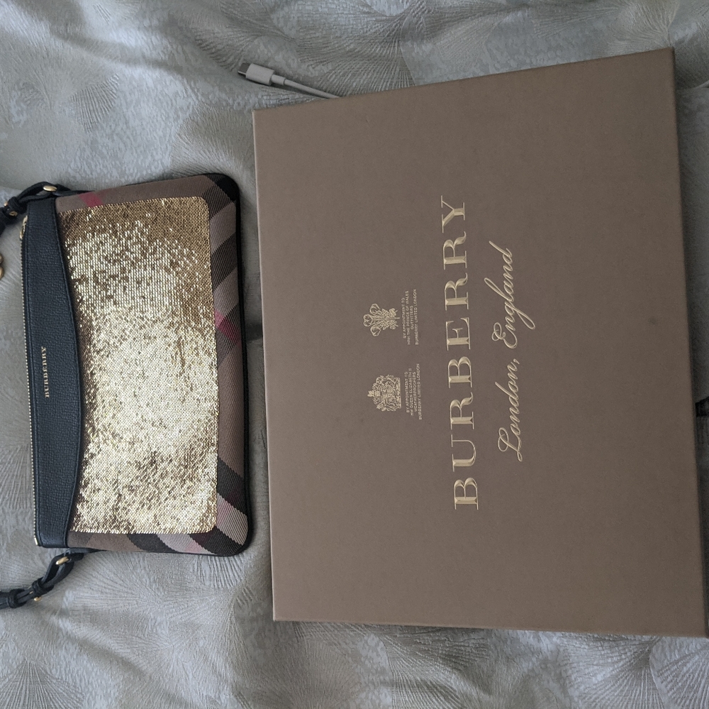 Burberry Bag - Picture 5 of 5
